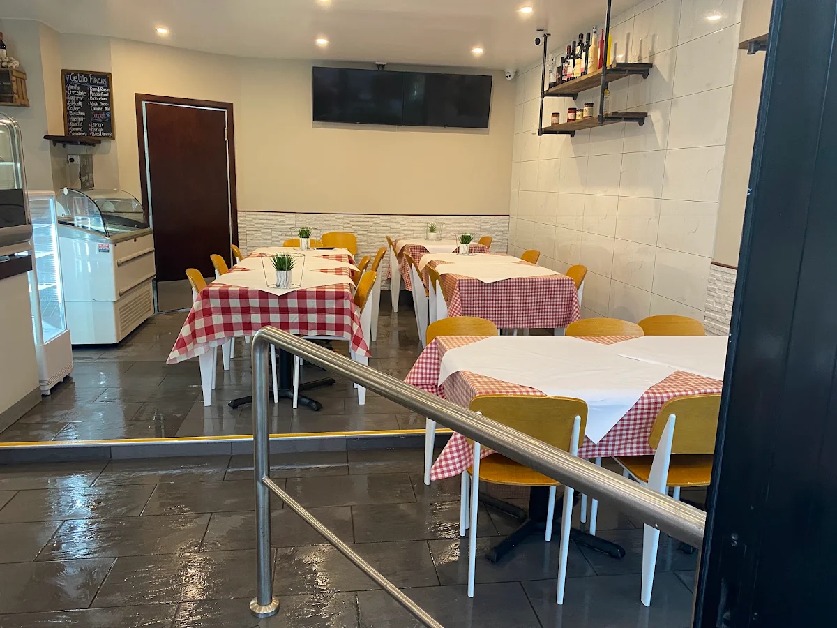Vibe, Lilyfield Pizzeria Rosticceria