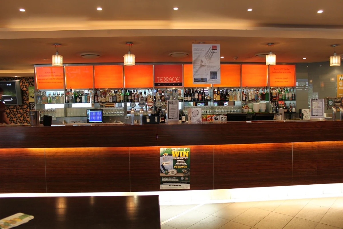 Vibe, Terrace Hotel