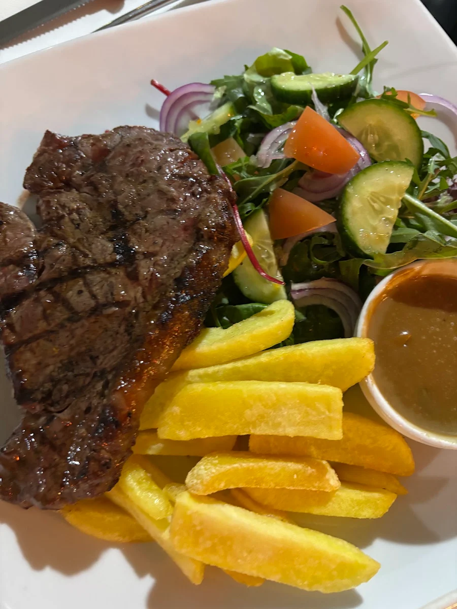 Food & drink, The Crystal Restaurant n Bar