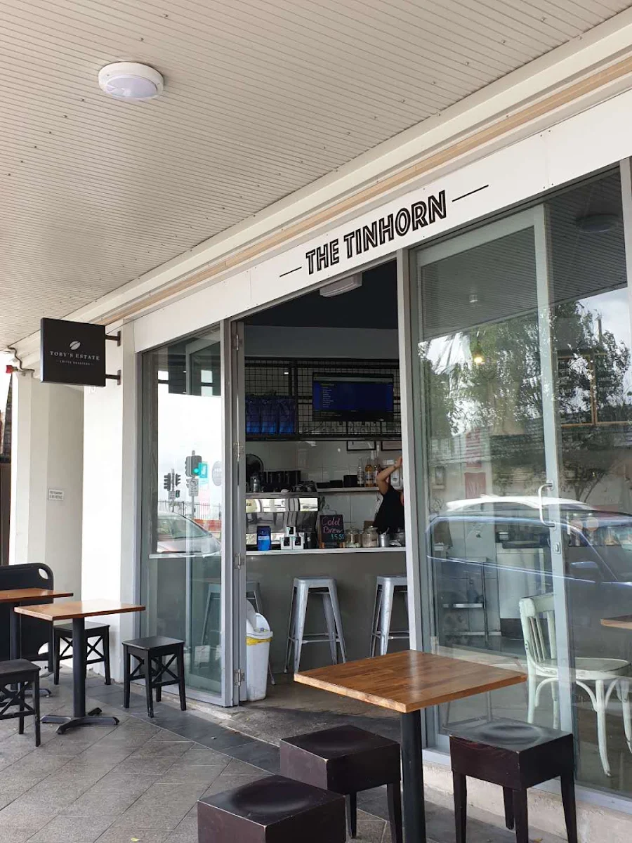 Vibe, The Tinhorn Cafe