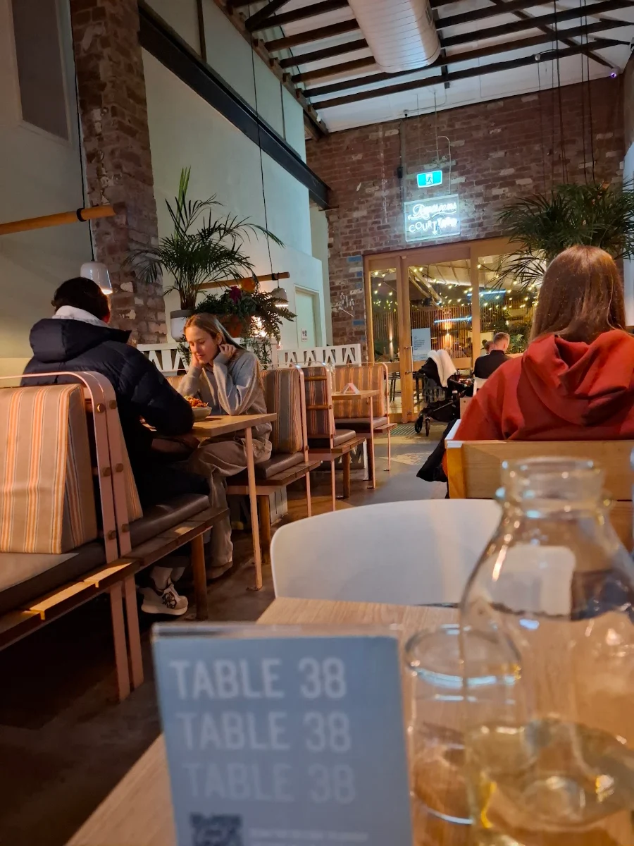 Vibe, Fonda Mexican Hawthorn