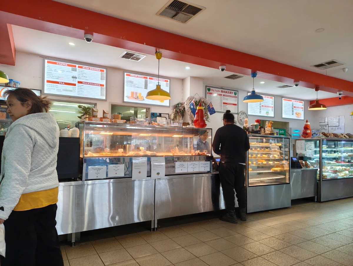 Vibe, Big Apple Bakery