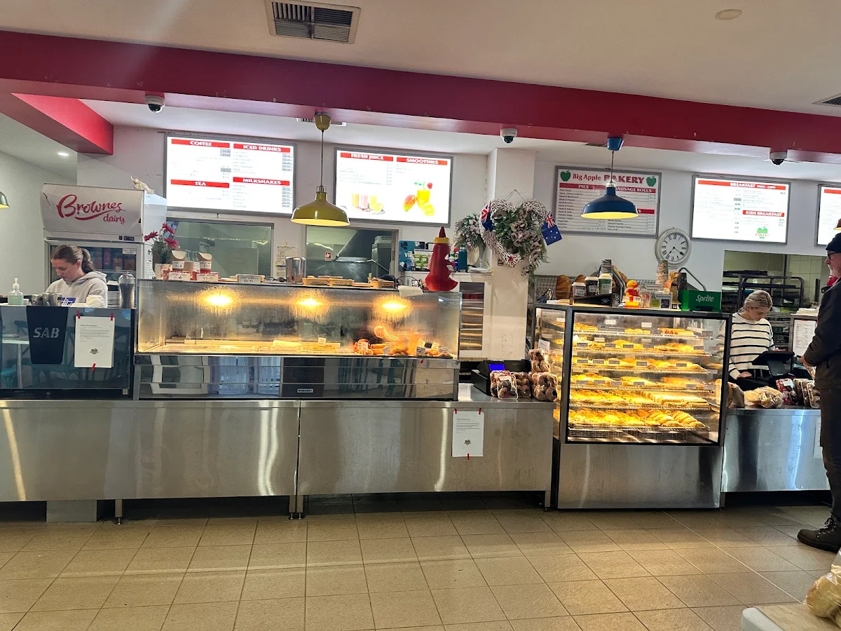 Vibe, Big Apple Bakery
