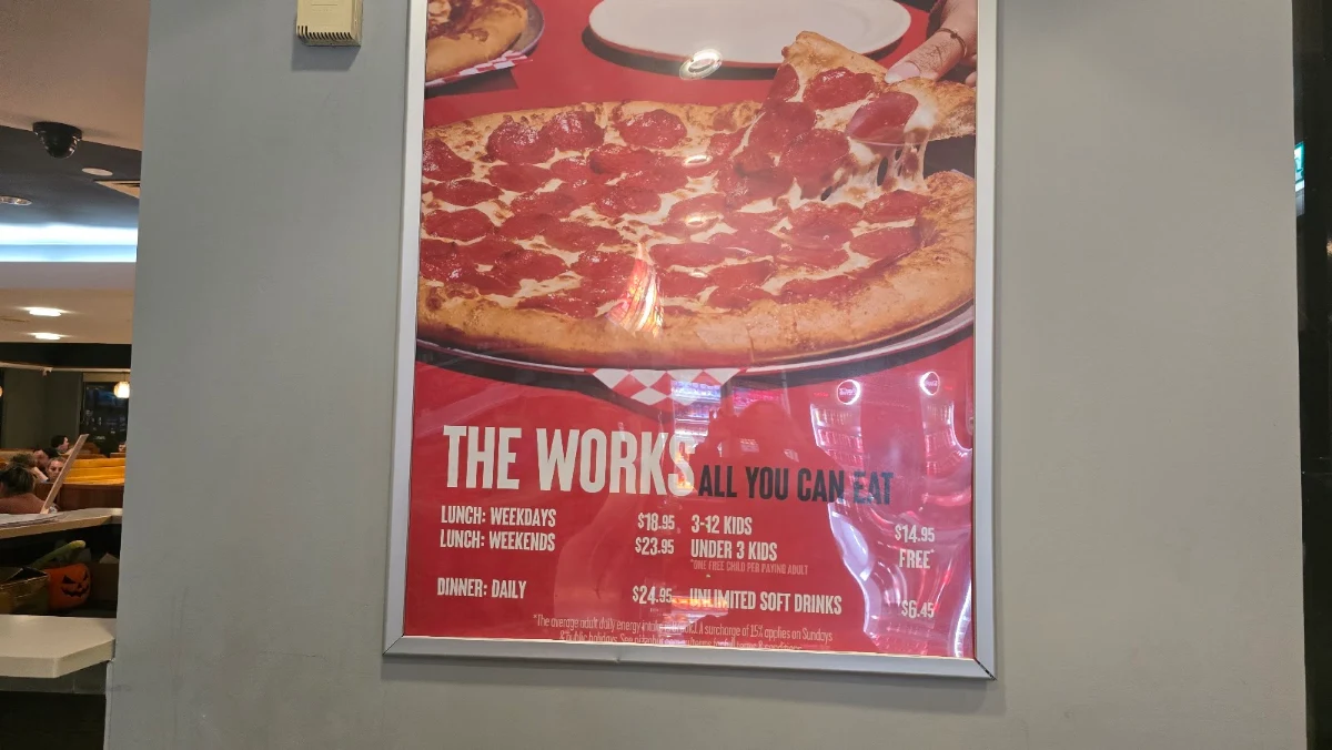 Menu, Pizza Hut St Andrews Restaurant