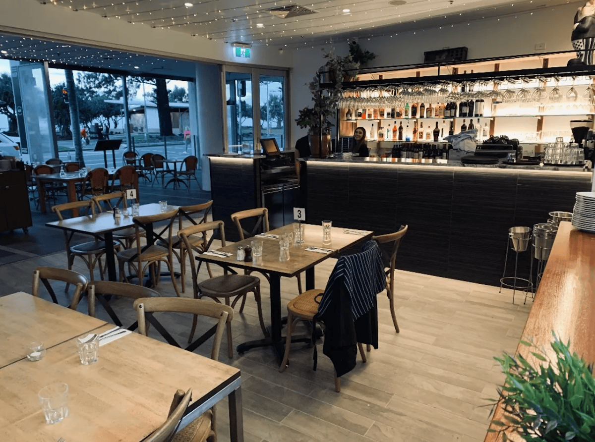 Vibe, Sapori Kirra Beach