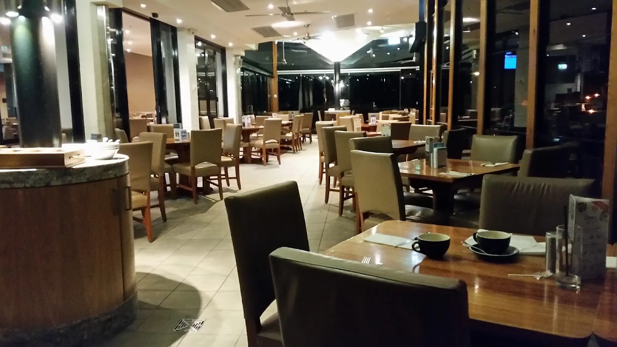 Vibe, Links Restaurant