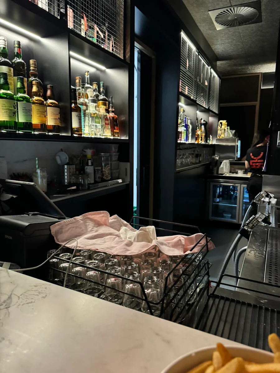 Vibe, Yum Sing House Restaurant