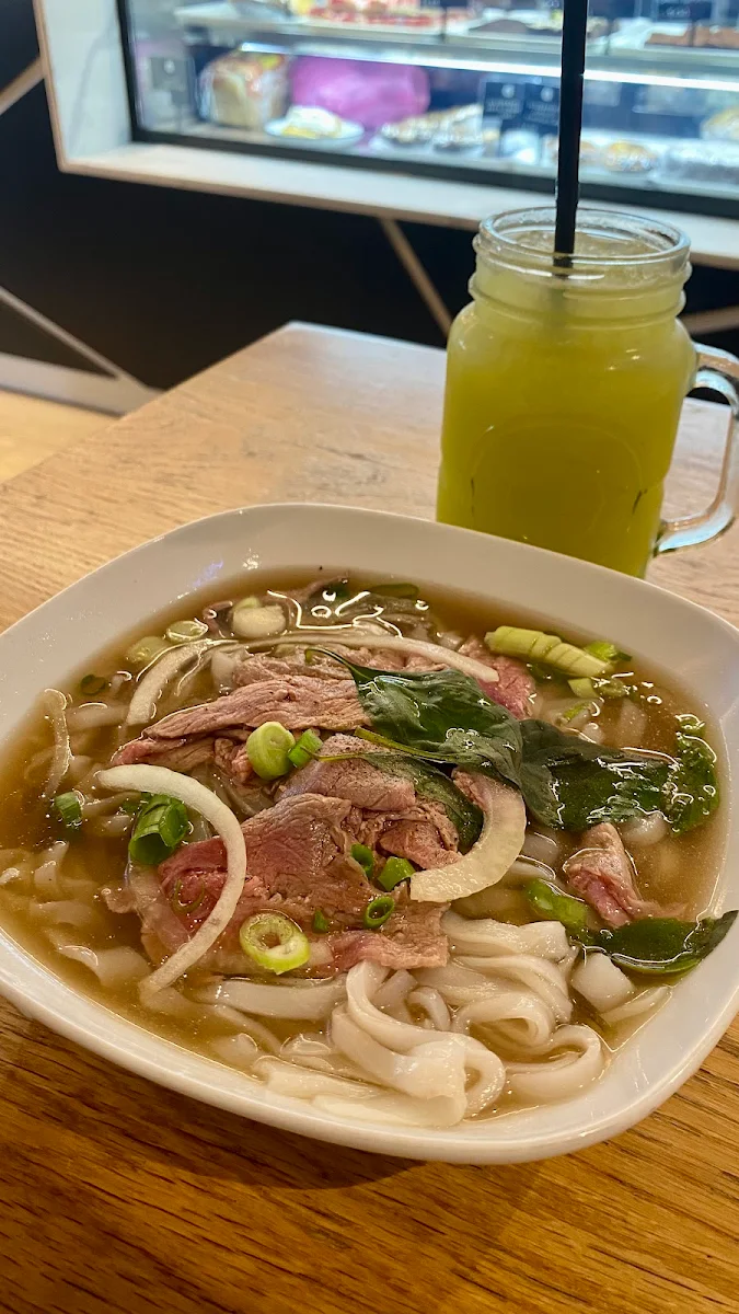 Food & drink, B5 Cafe