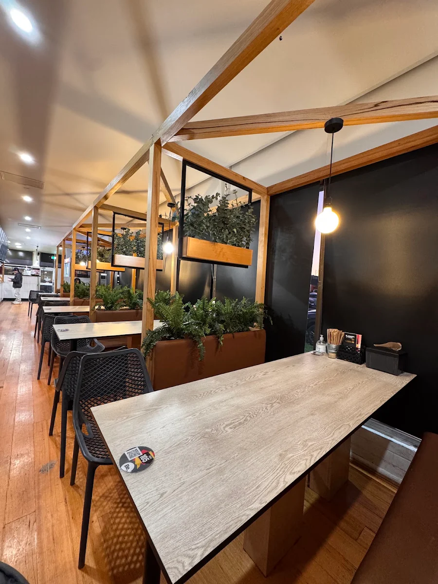 Vibe, Blackburn Eatery