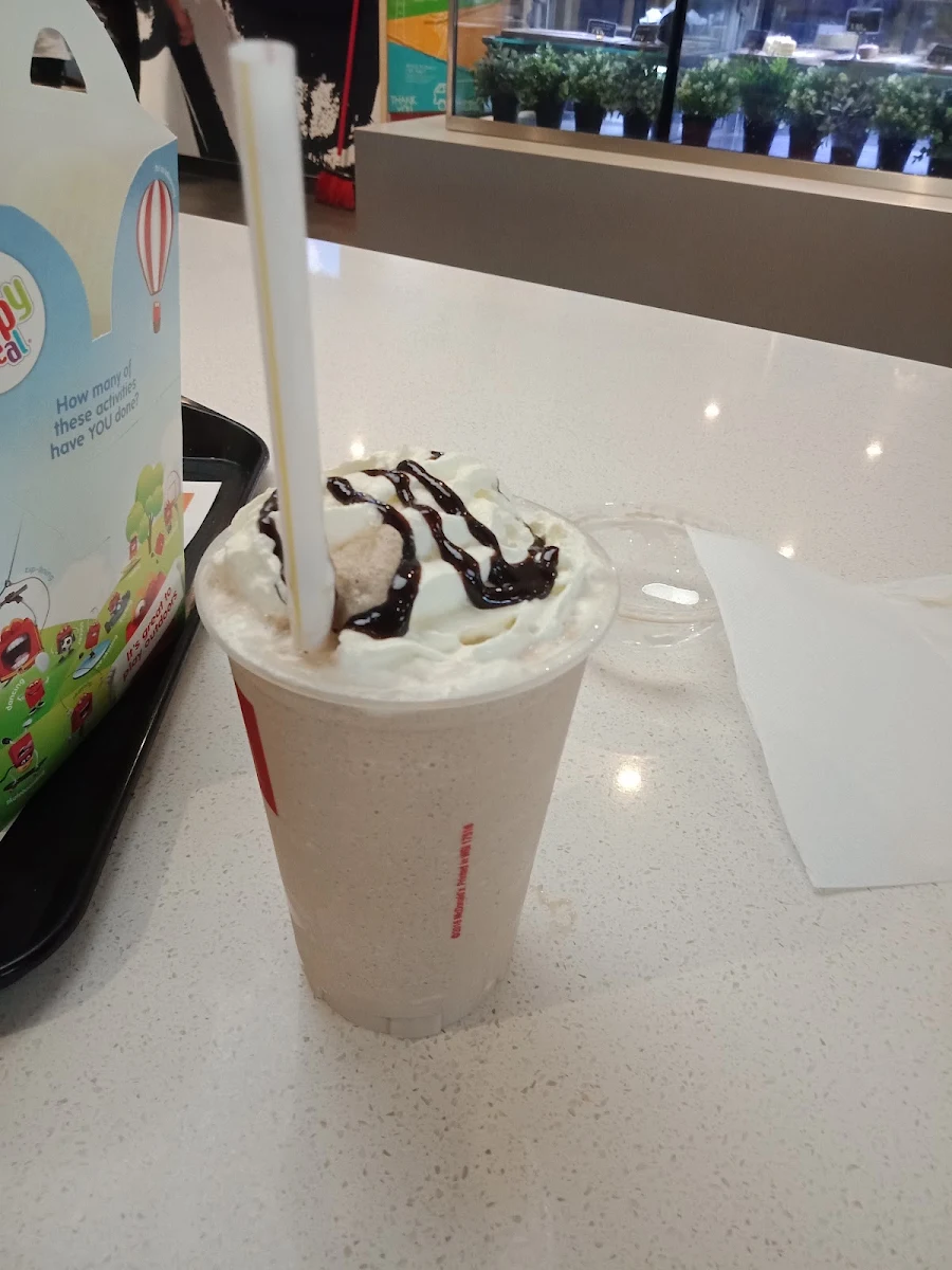 Food & drink, McDonald's Gatton Central