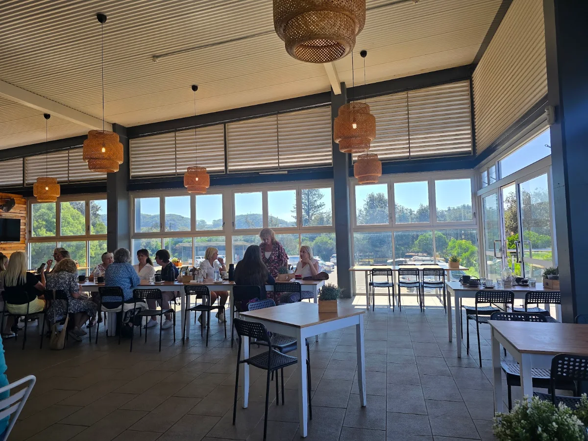 Vibe, Wamberal Ocean View Cafe
