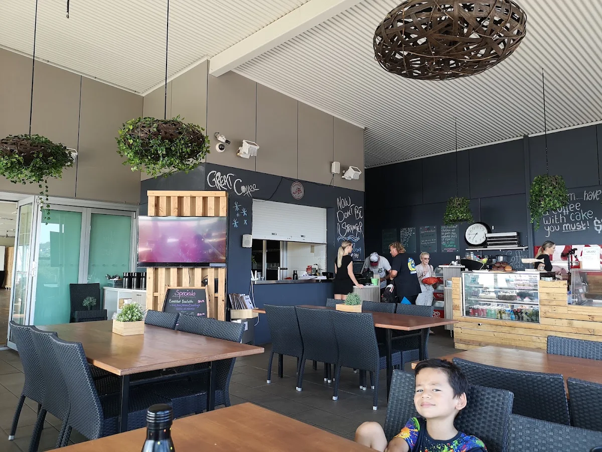 Vibe, Wamberal Ocean View Cafe