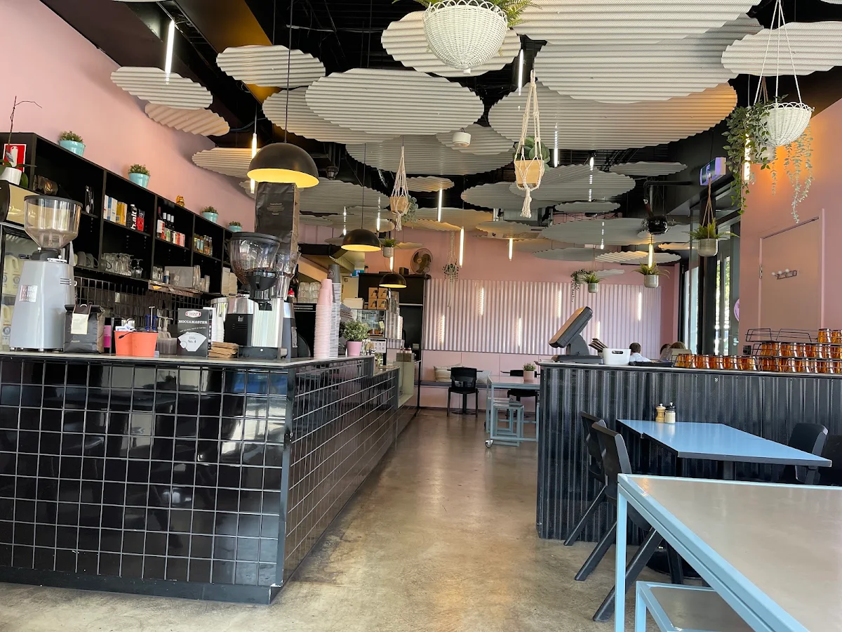 Vibe, Neon Tiger Malvern