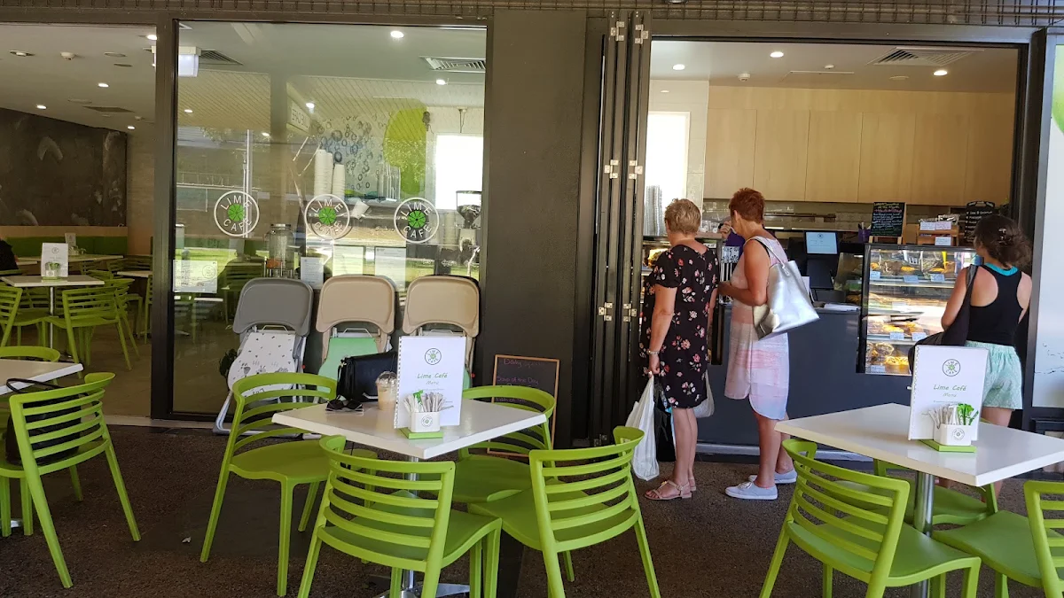 Vibe, Lime Cafe