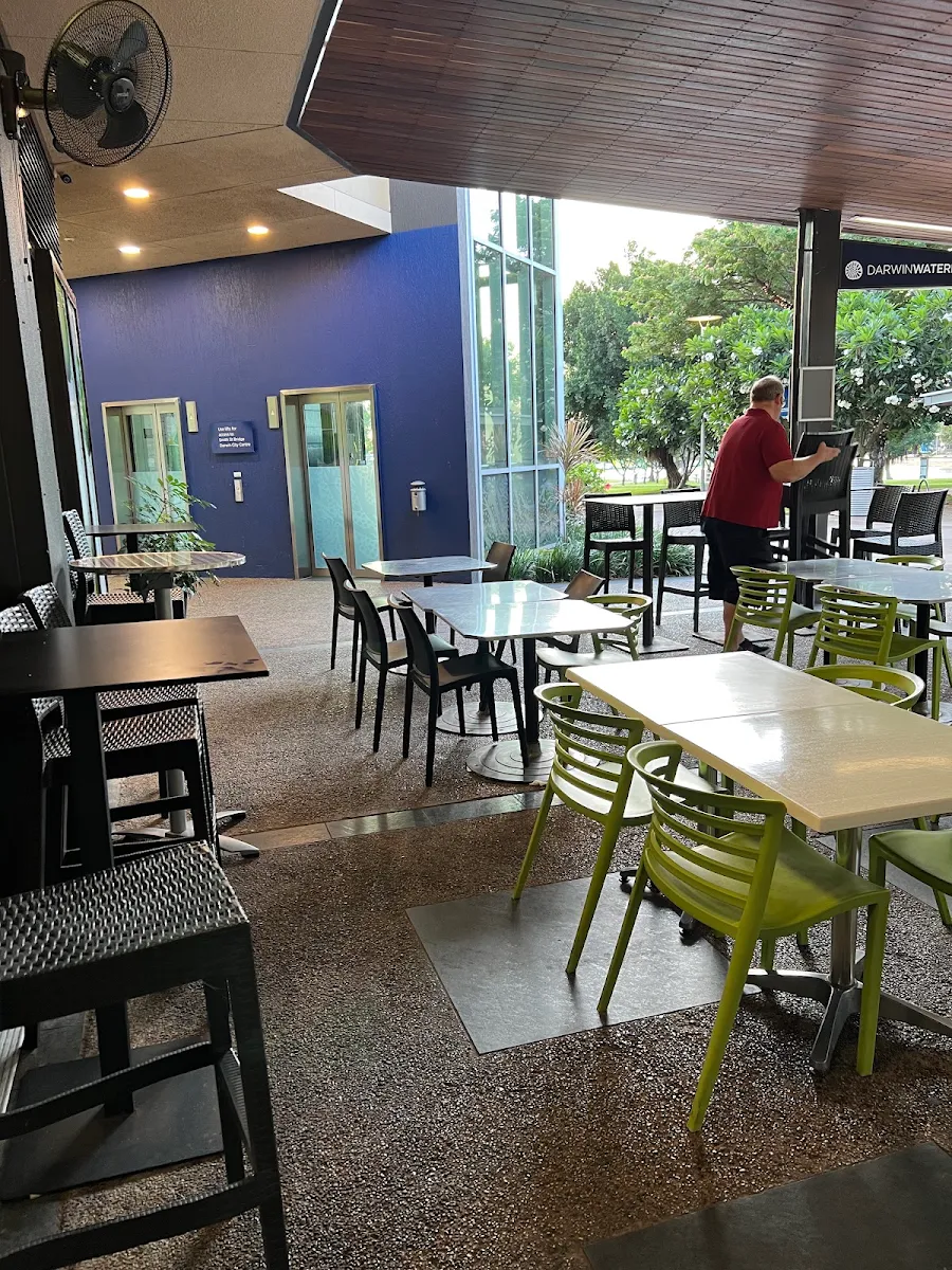 Vibe, Lime Cafe