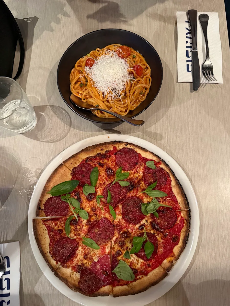 Food & drink, Parisi's Restaurant
