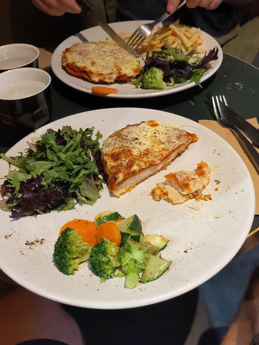 Food & drink, Evening Star Hotel
