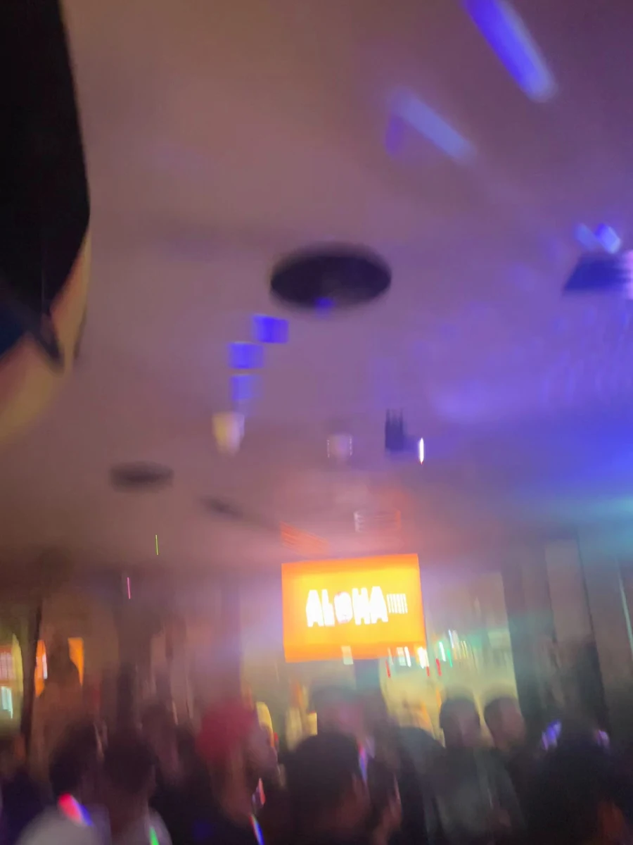 Vibe, Evening Star Hotel