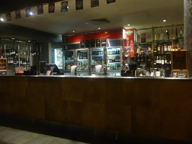 Vibe, Evening Star Hotel