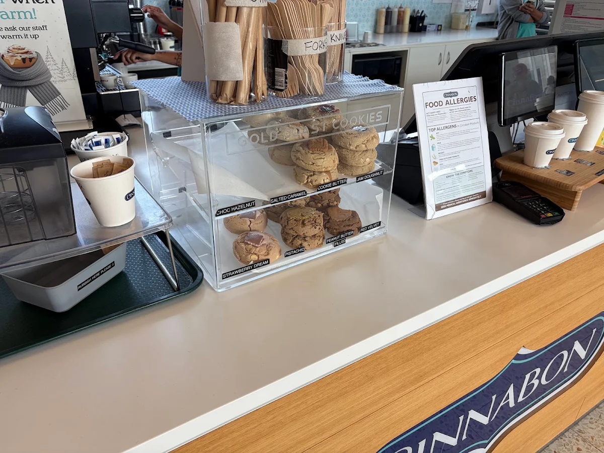 Vibe, Cinnabon Sunshine Plaza