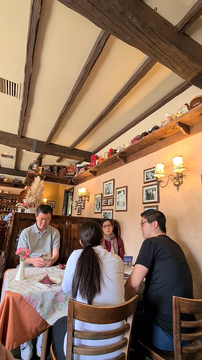 Vibe, Miss Marple's Tearoom
