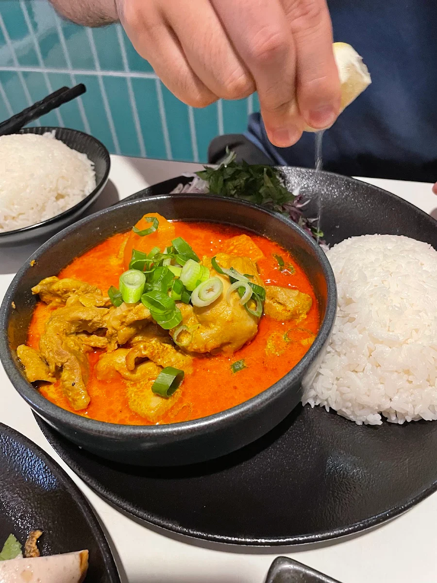 Food & drink, Xin Chào