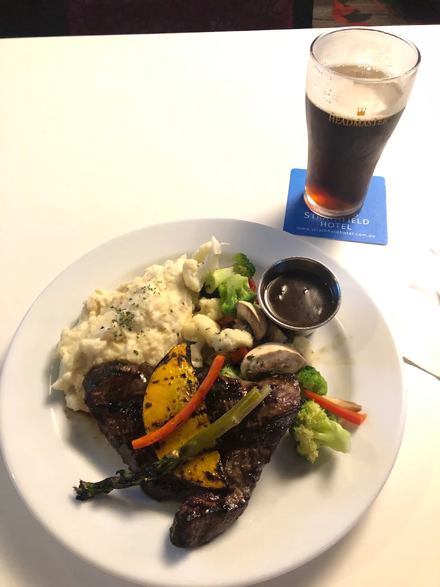 Food & drink, Strathfield Hotel