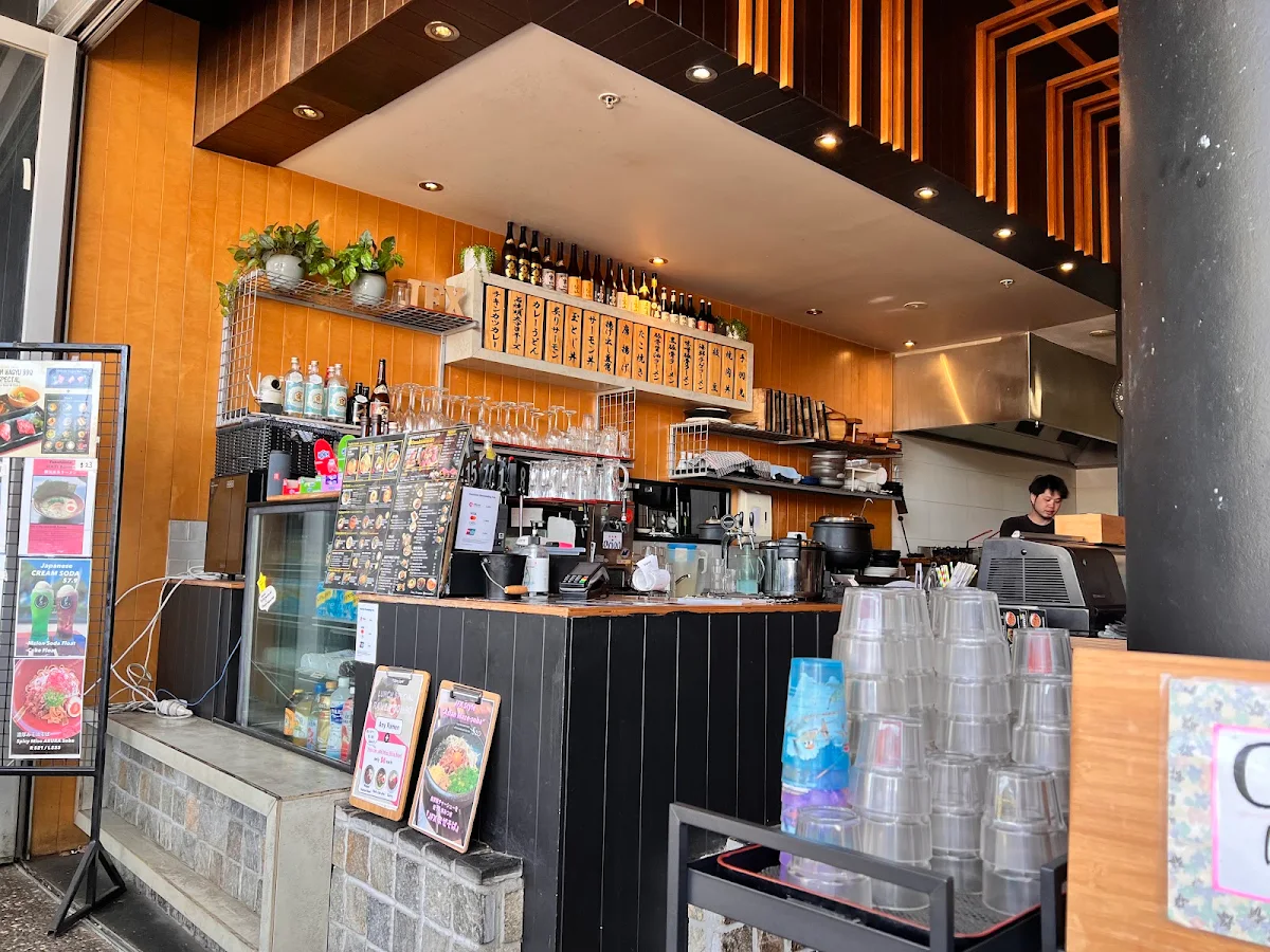 Vibe, JFX Noodle & Tapas Bar