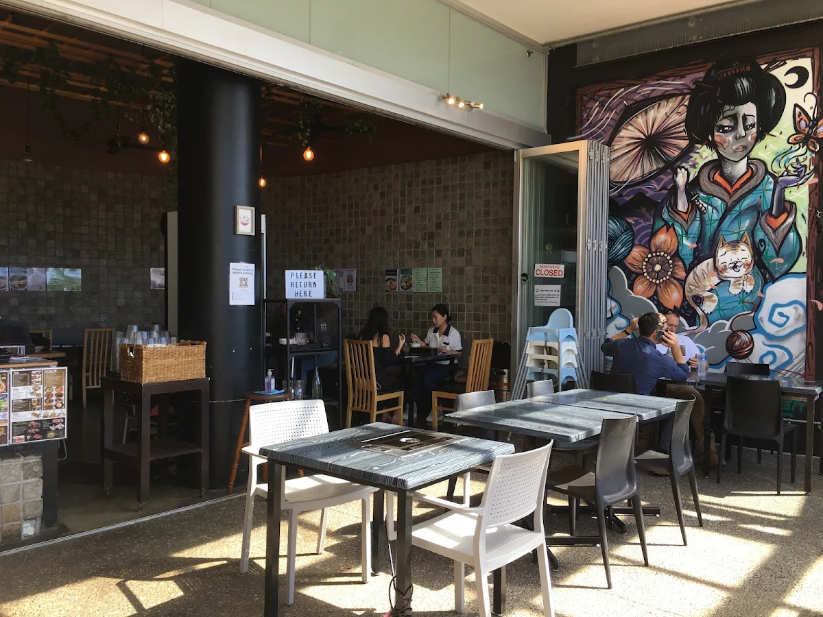 Vibe, JFX Noodle & Tapas Bar