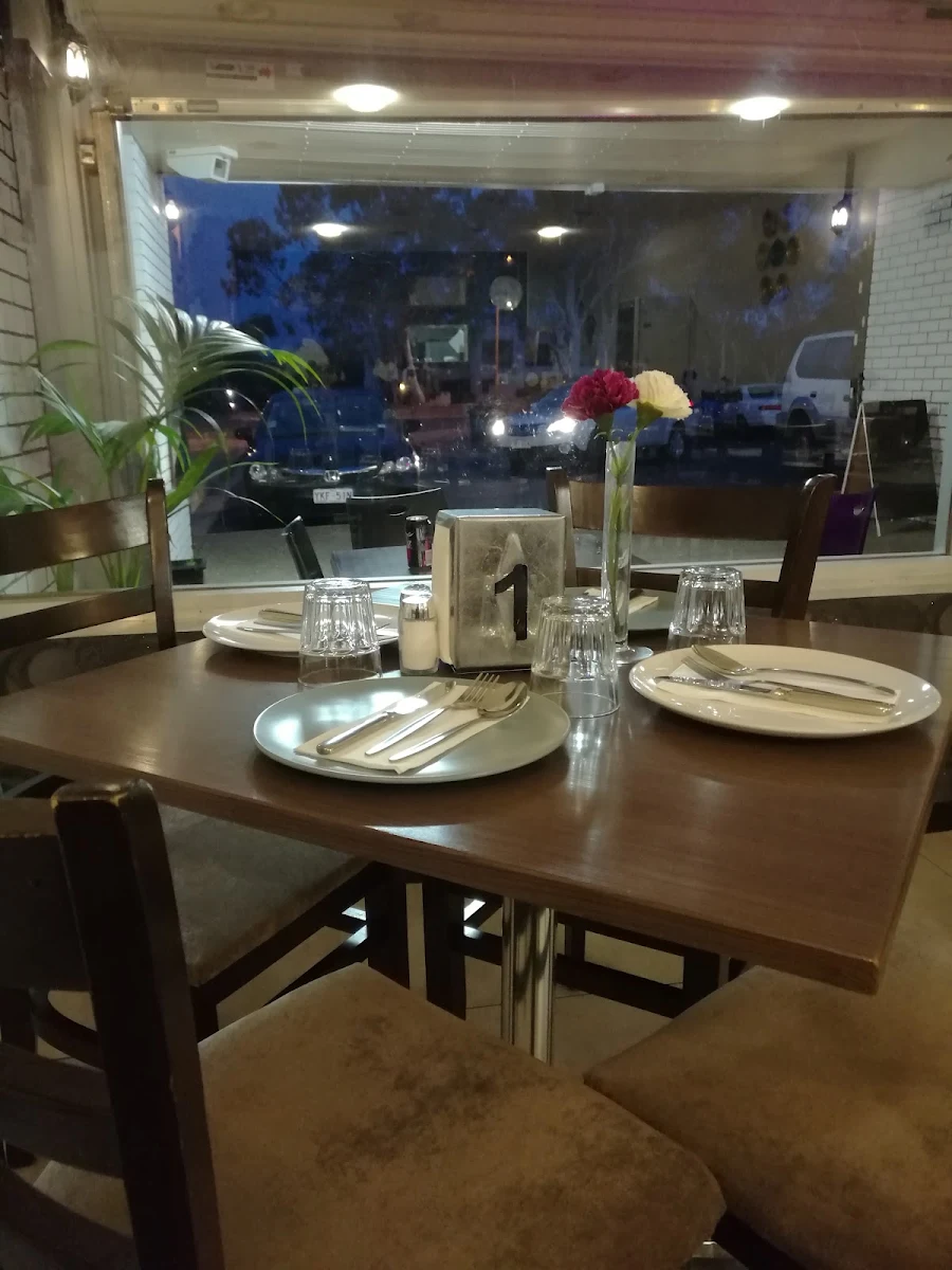 Vibe, Lahori Gate Restaurant