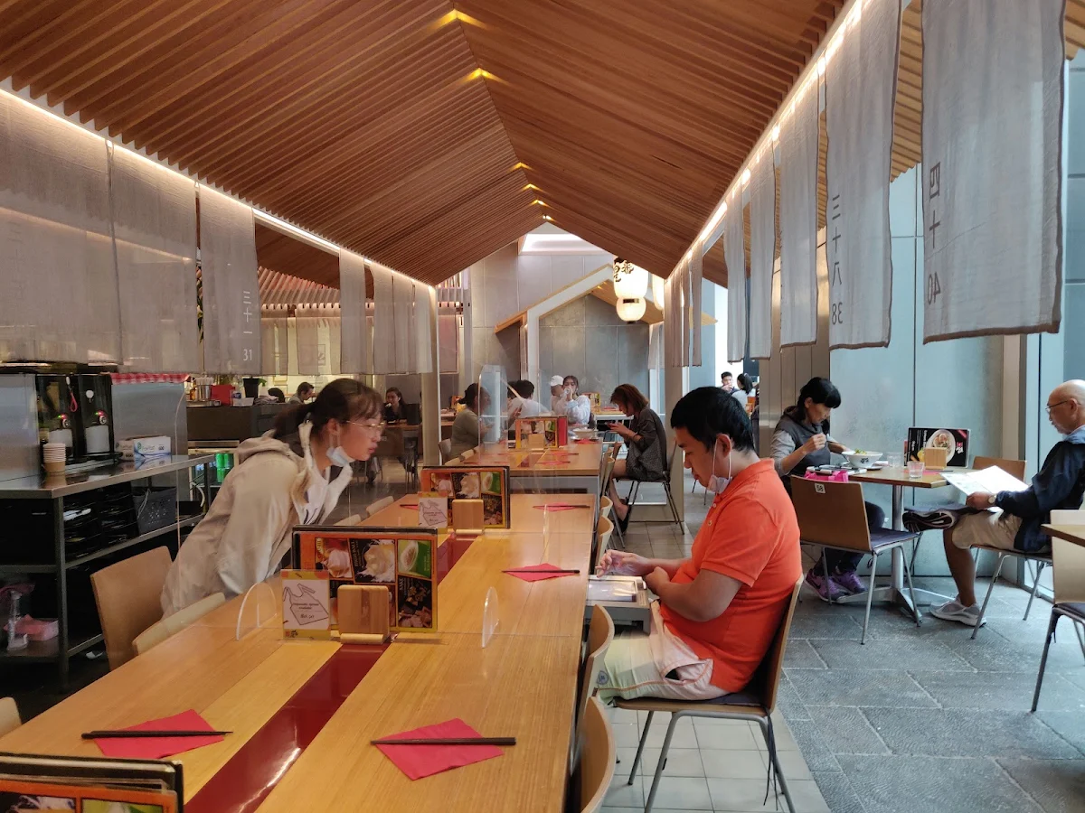 Vibe, YAYOI Galeries
