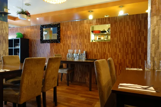 Vibe, Himalaya Authentic Pakistani & Indian Restaurant