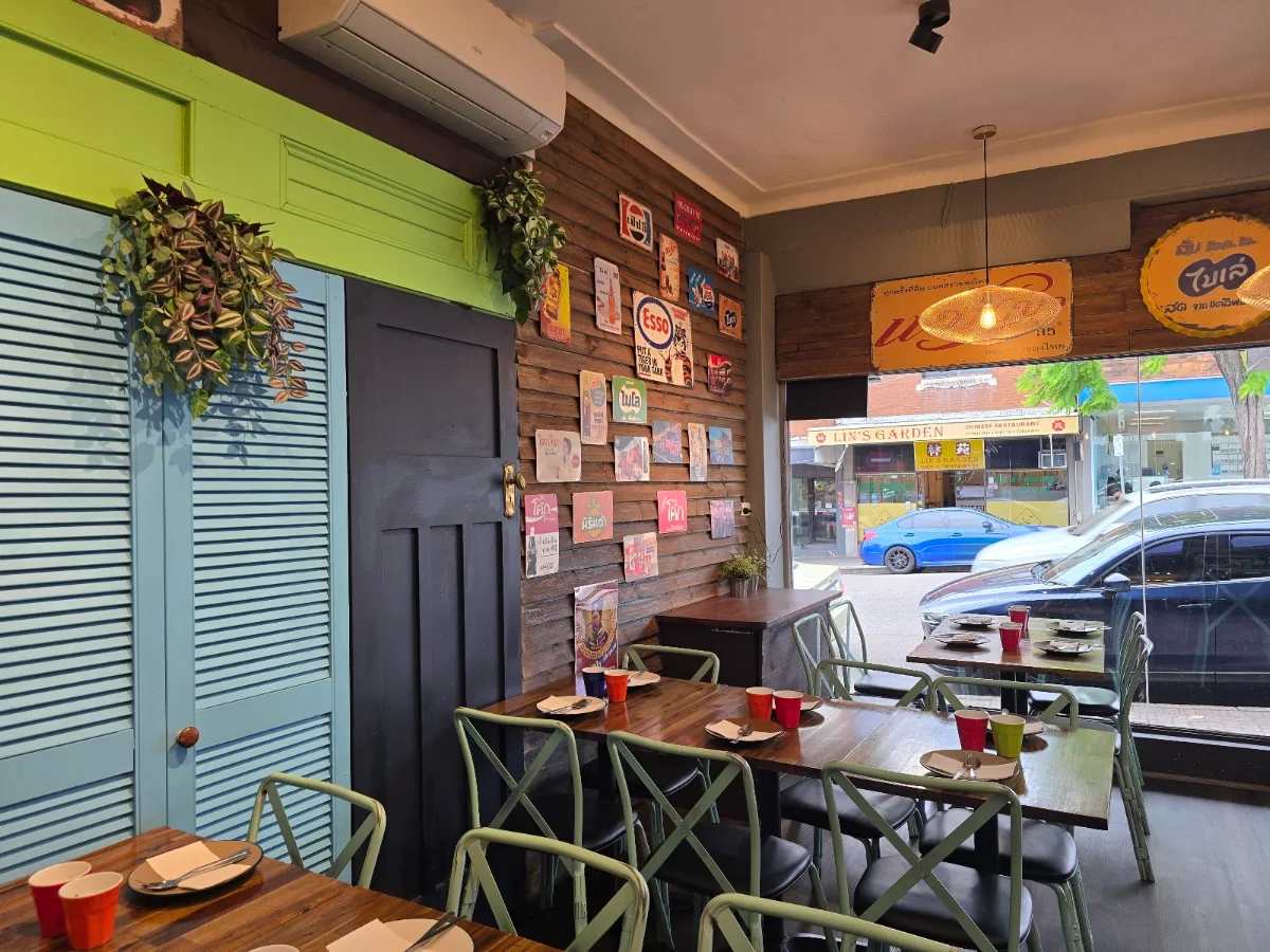 Vibe, Sam Lor THAI Restaurant