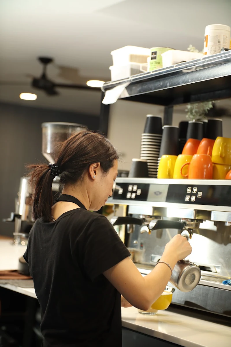 Vibe, Linda's Cafe & Restaurant