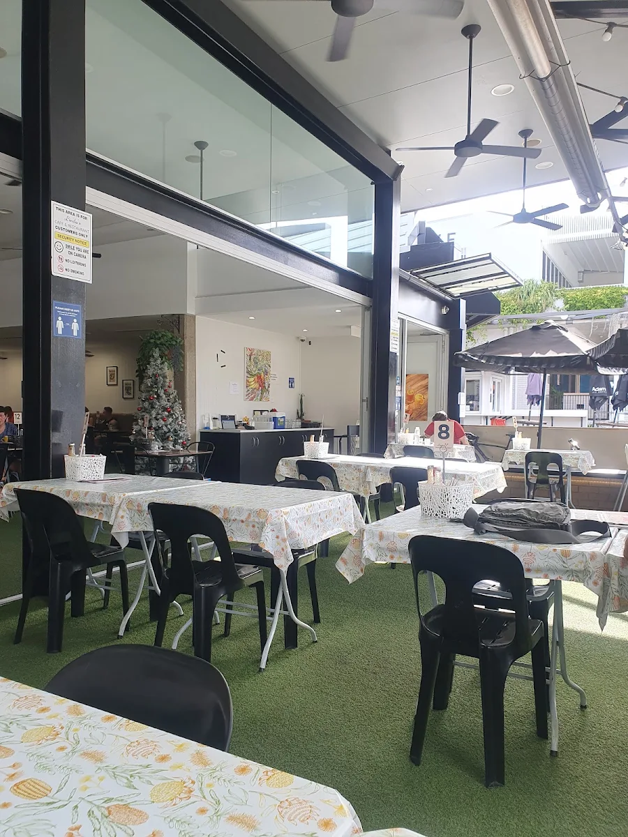 Vibe, Linda's Cafe & Restaurant