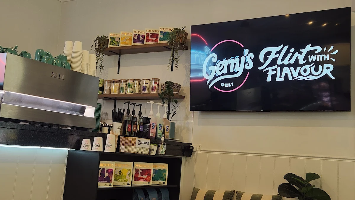 Vibe, Gerry's Deli & Pizzeria