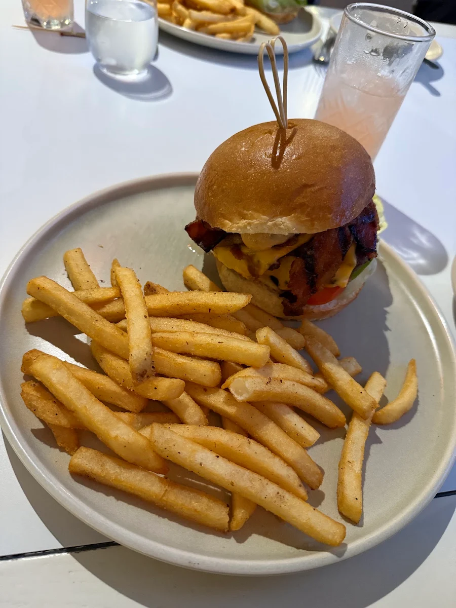 Food & drink, The Pines Cronulla