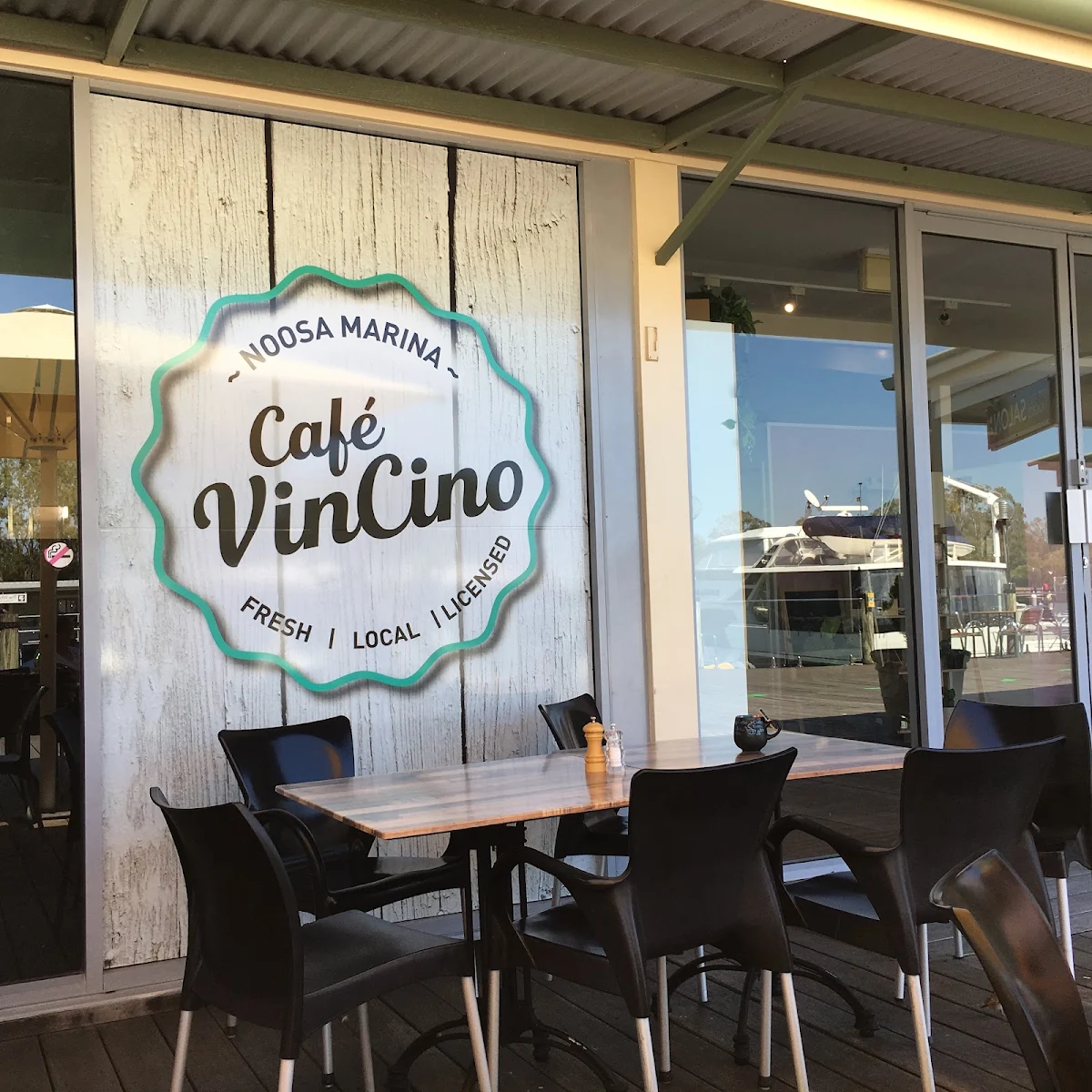 Vibe, Cafe VinCino