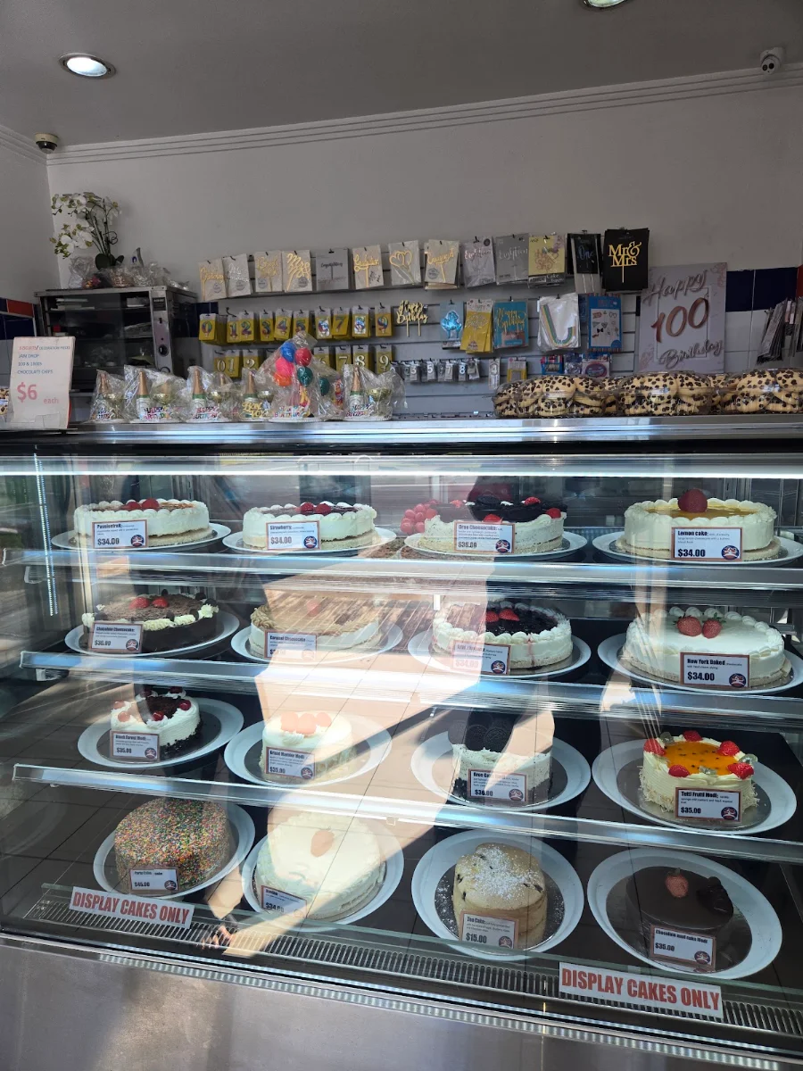 Vibe, Cake It Away Merrylands