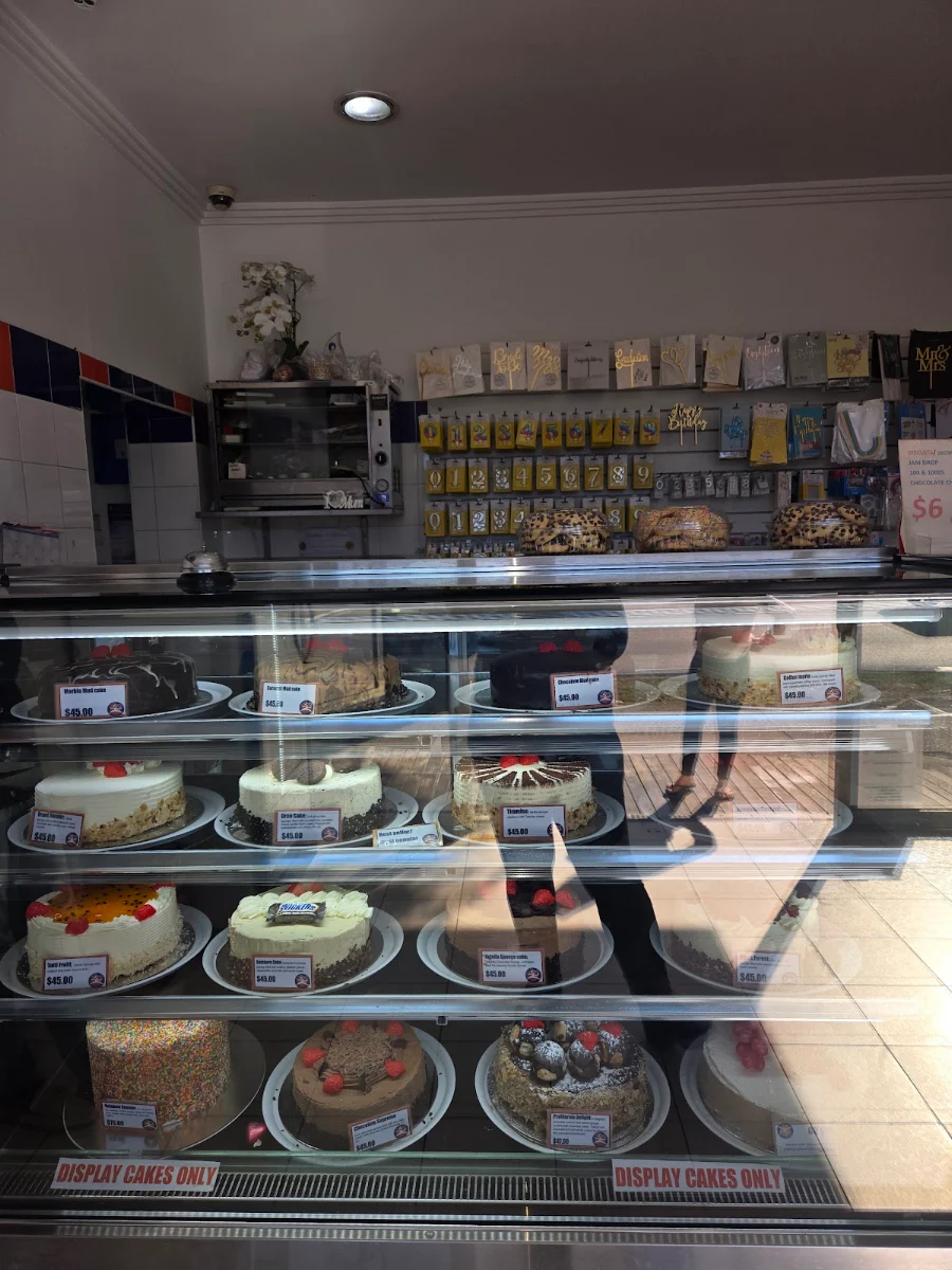 Vibe, Cake It Away Merrylands