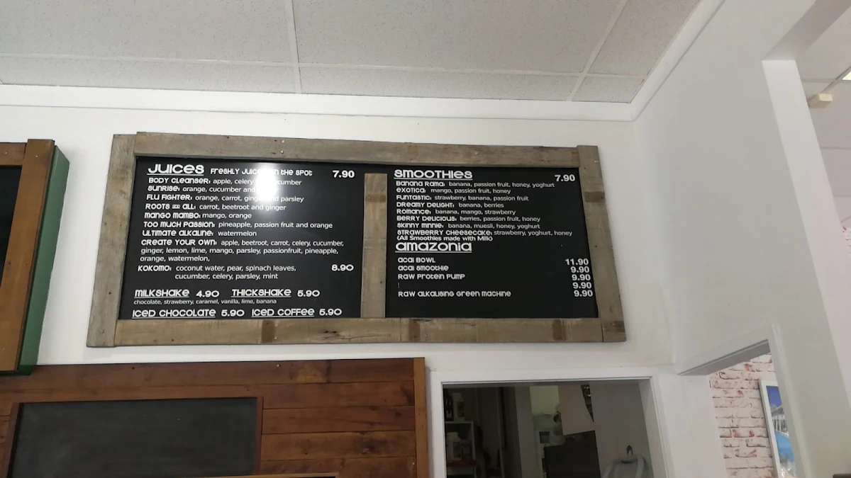 Menu, Burger Me Fresh Cafe