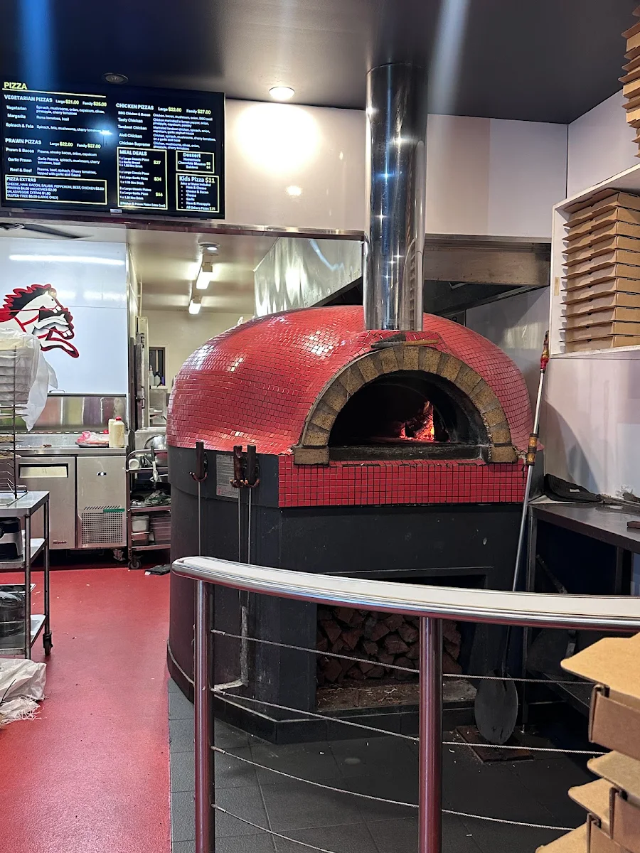Vibe, Roam'In Pizza