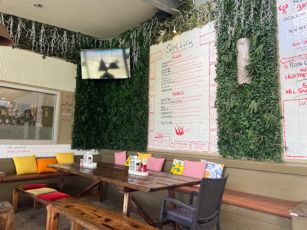 Menu, Saint Lucy Caffe e Cucina