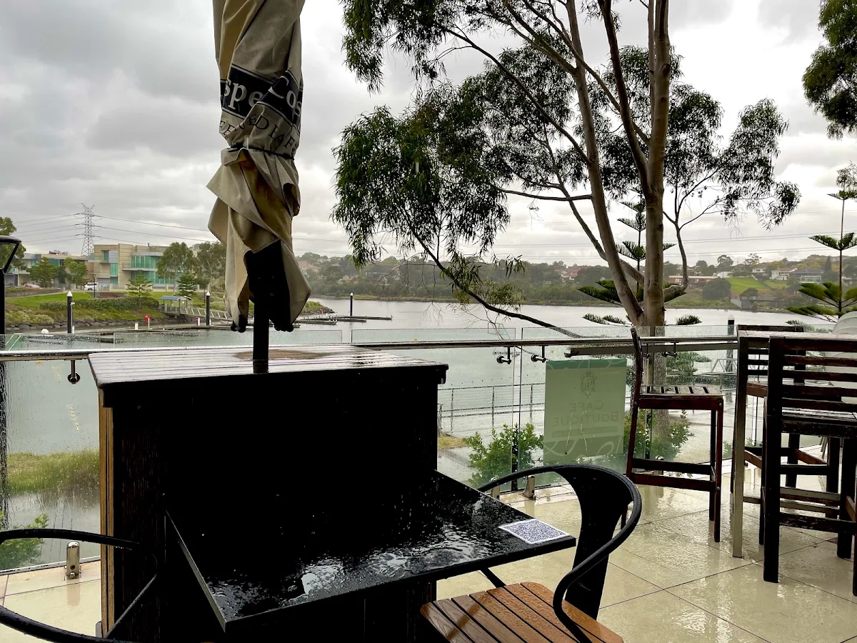 Vibe, Lost and Found Cafe + Bar