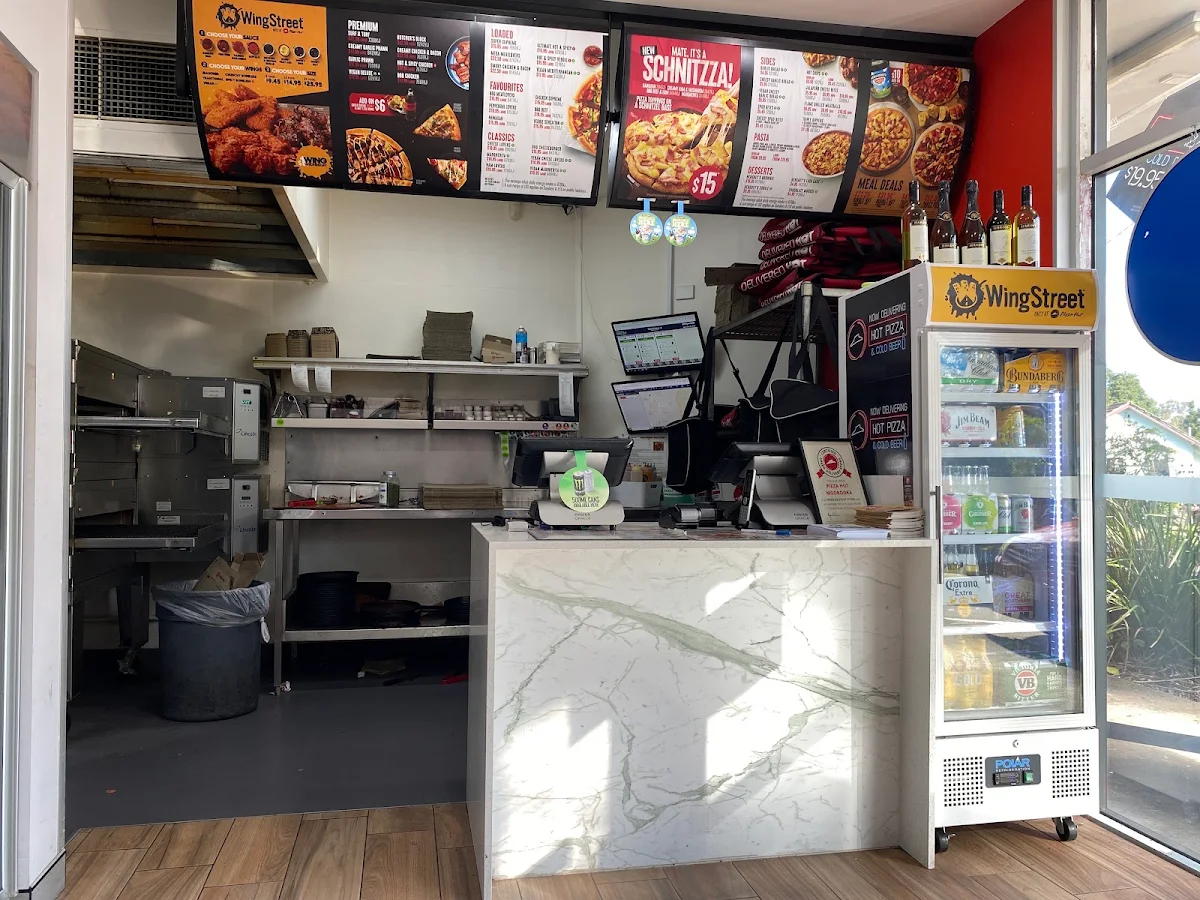 Vibe, Pizza Hut Moorooka