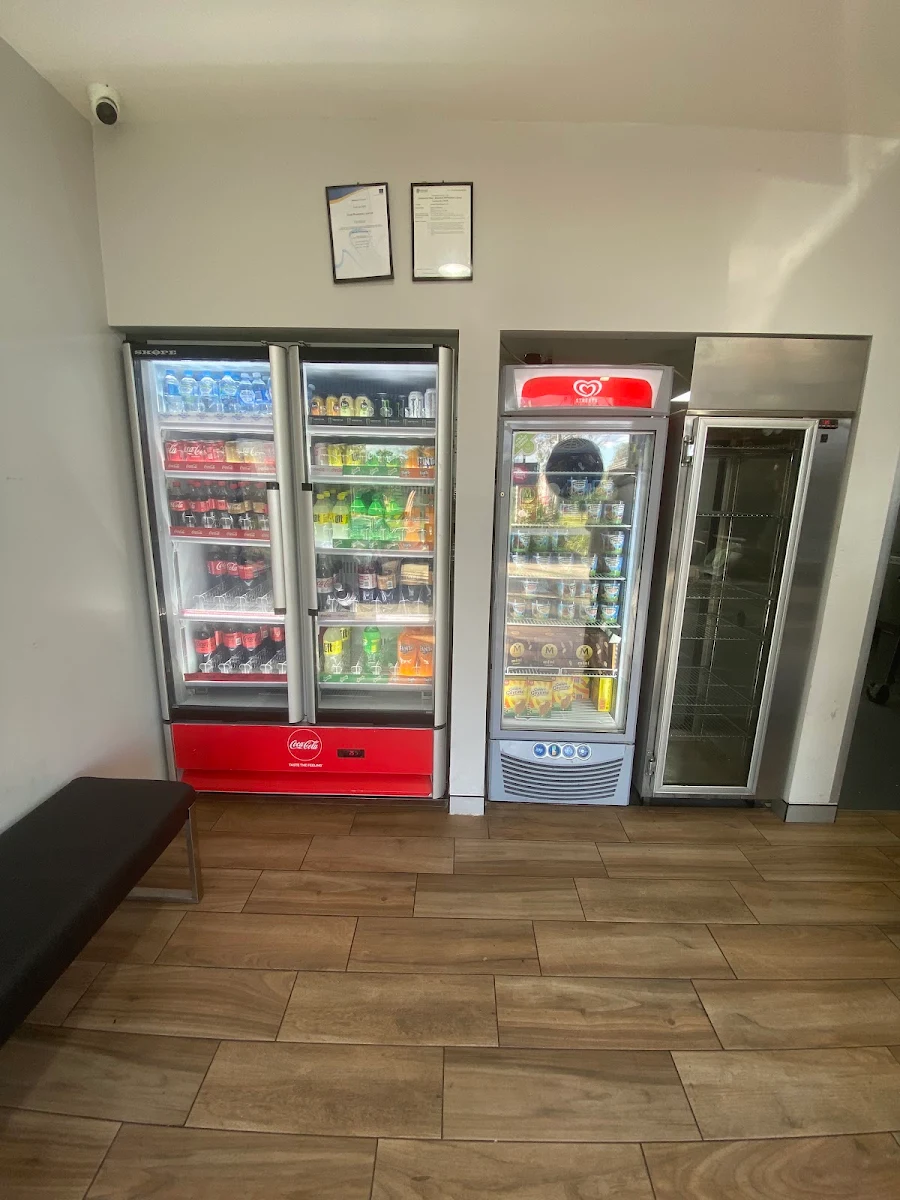 Vibe, Pizza Hut Moorooka