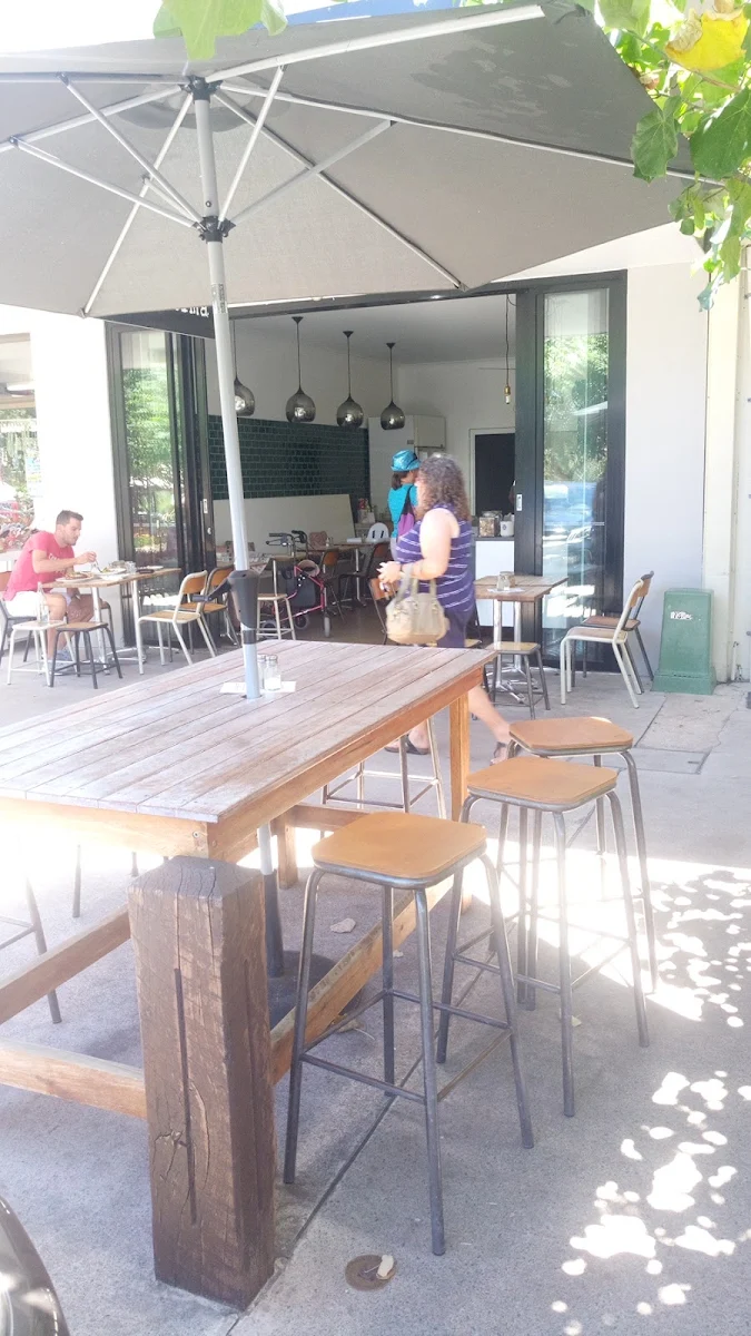 Vibe, Hand of Fatima Cafe