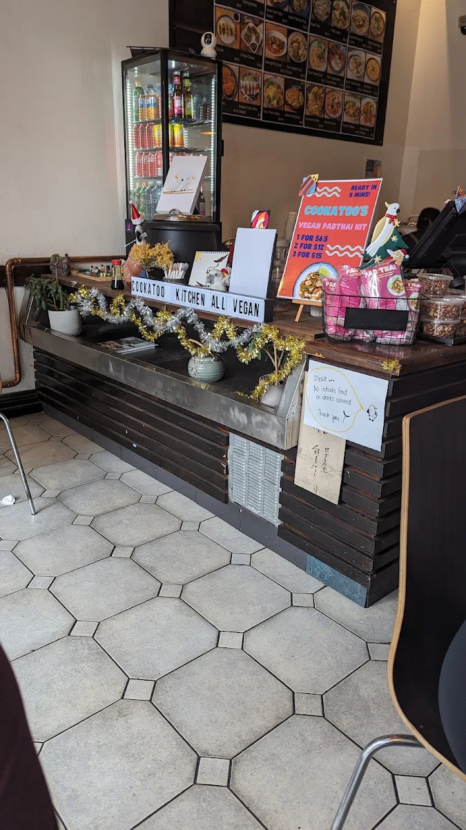 Vibe, Cookatoo Kitchen - 100% Vegan