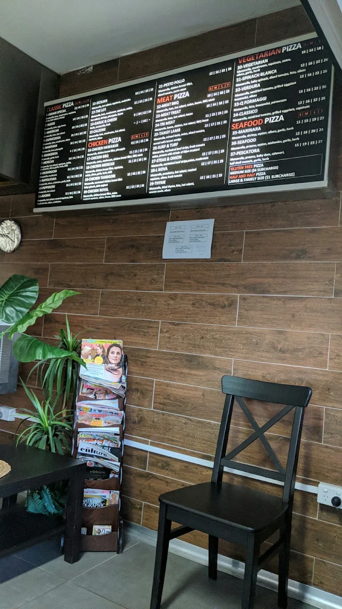 Menu, Amani's Pizza & Pasta
