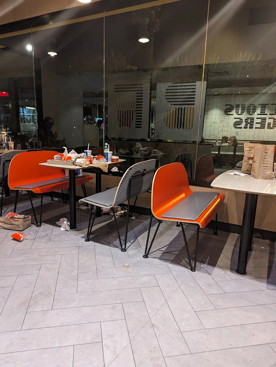 Vibe, McDonald's St Kilda